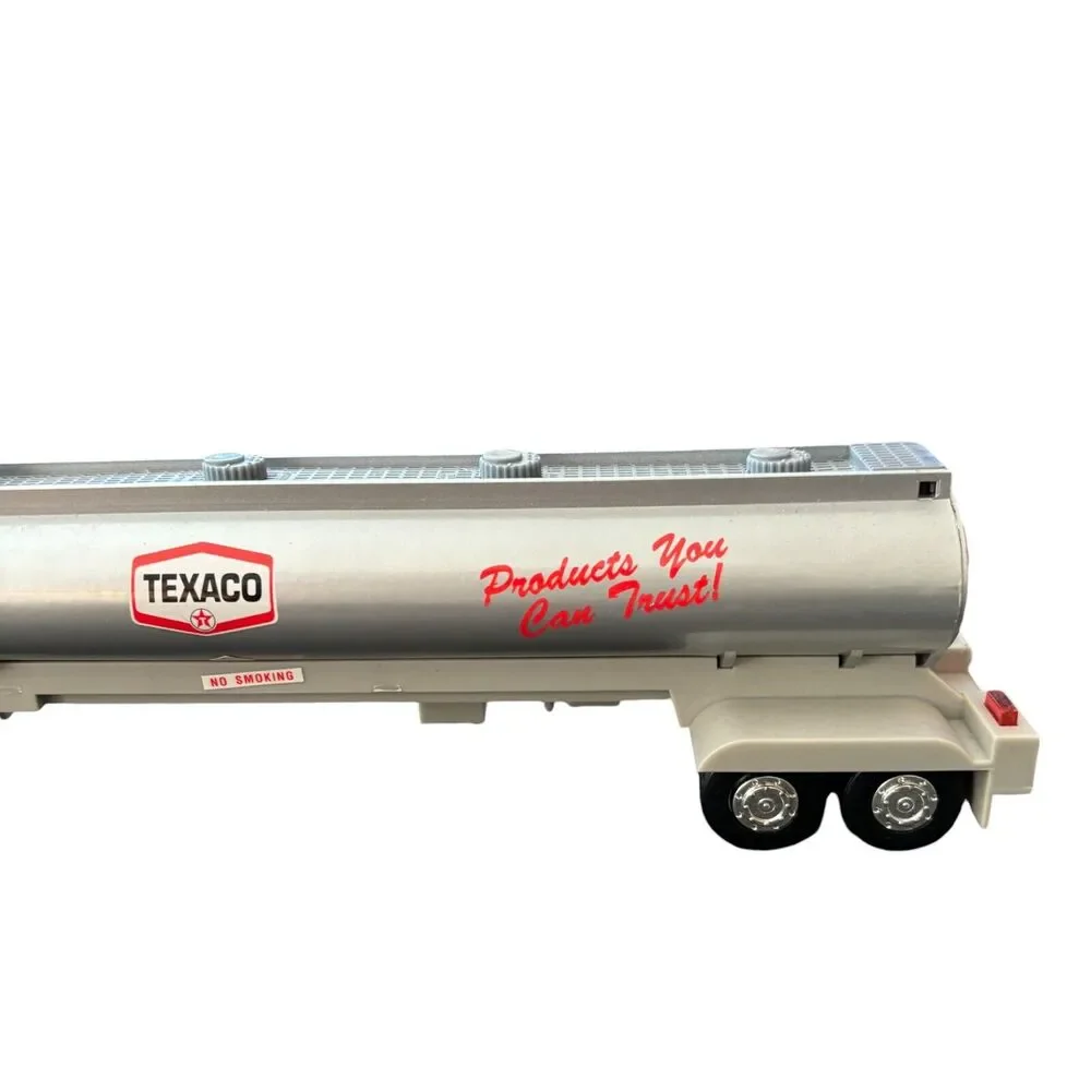 NEW 1975 Texaco Toy Tanker Truck with Sound and Lights 1995 Edition IN BOX